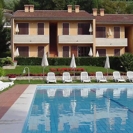 Aparthotel Liana Albisano Torri Del Benaco